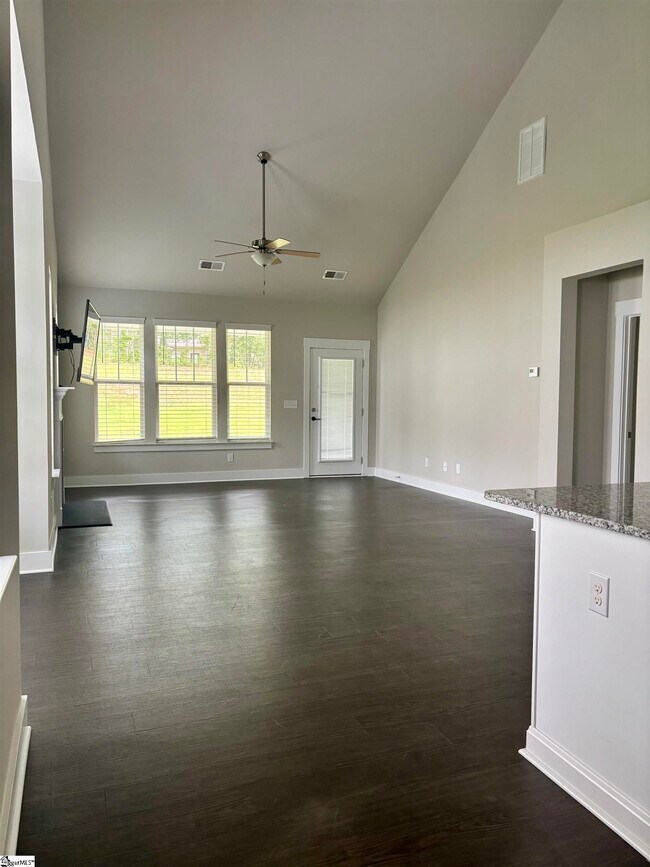 Foto del edificio - 109 Creekhaven Ln