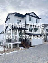 Building Photo - 139 E Polaris Dr