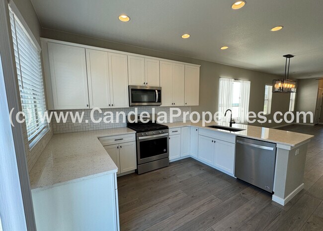 Foto del edificio - 7618 Red River Way