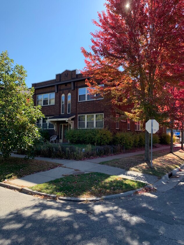 Primary Photo - 1664 Selby Ave