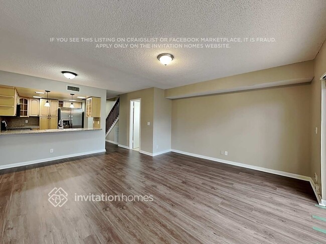 Foto del edificio - 4430 SW 70th Terrace