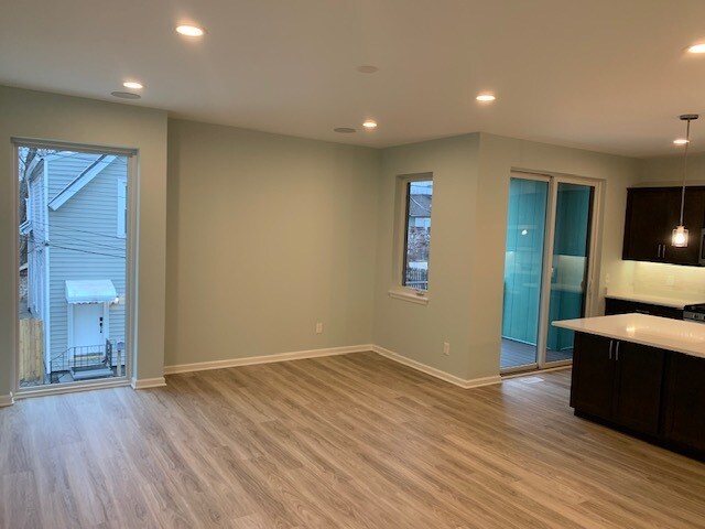 Foto del edificio - 2451 Thurman Ave