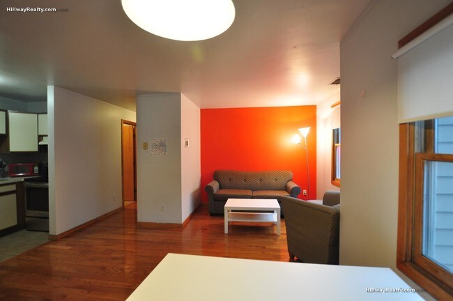 Foto del edificio - 12 Gardner St