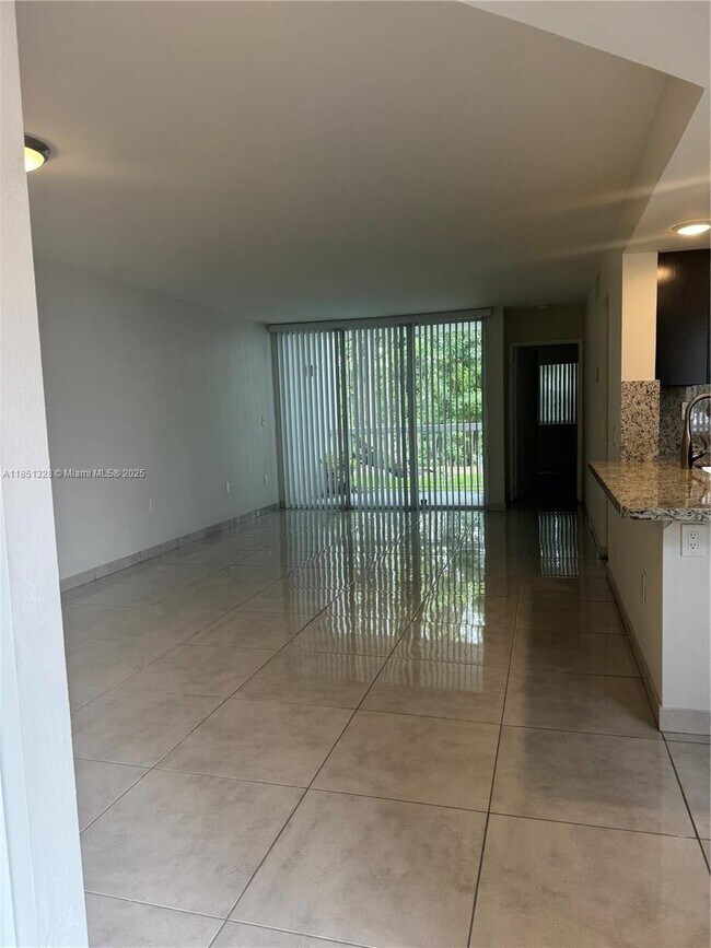 Foto del edificio - 4666 NW 97th Pl