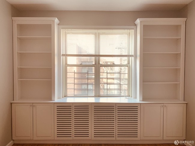 Building Photo - 170 East 83rd Street