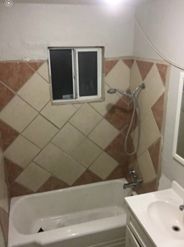 Foto del edificio - 15726 L St