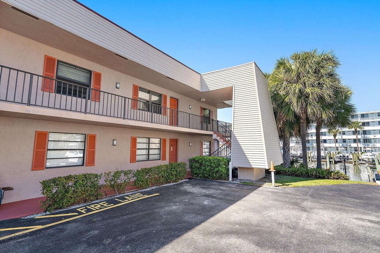 Photo - 135 Shore Ct (North Palm Beach, FL)