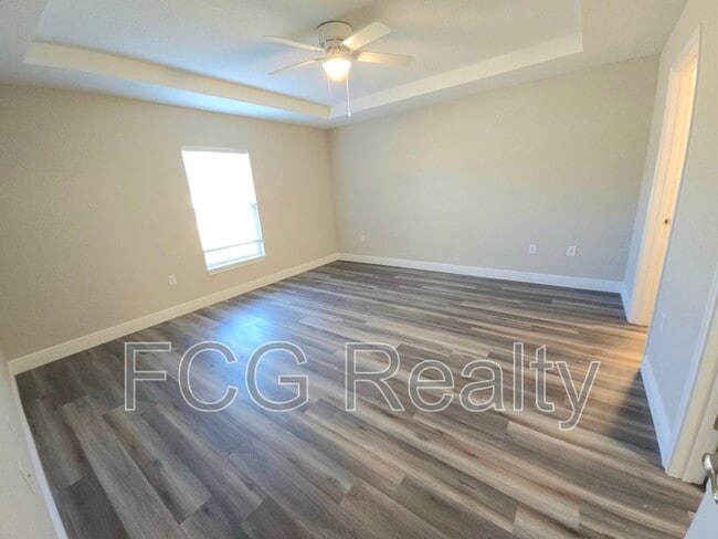 Building Photo - 15 Oak Trl
