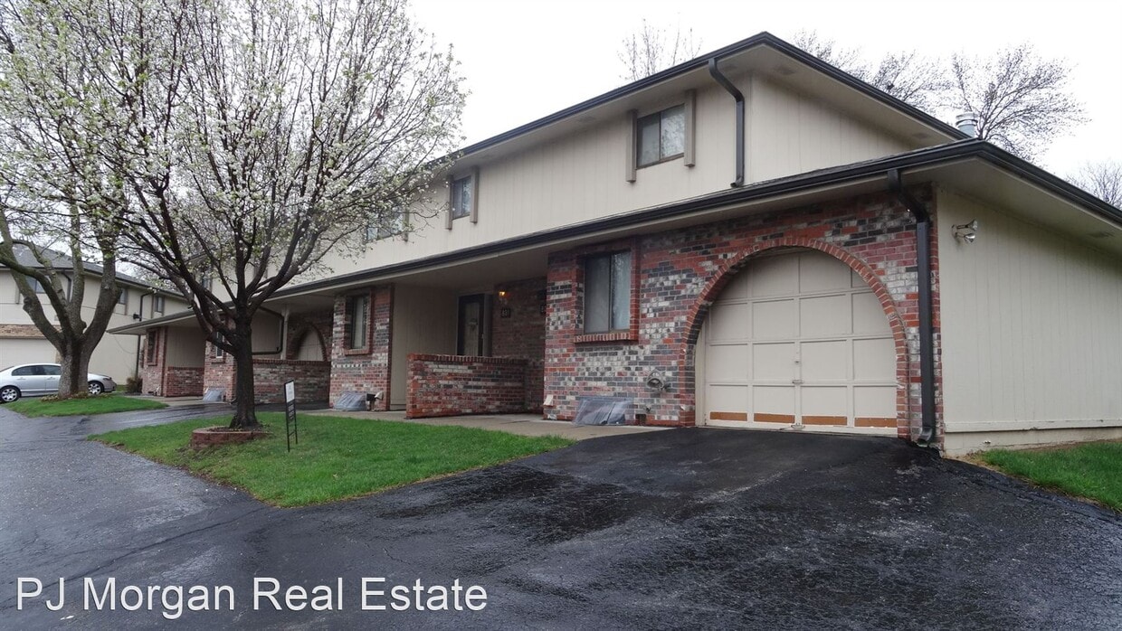 827 N 122nd Ct, Omaha, NE 68154 House Rental in Omaha, NE