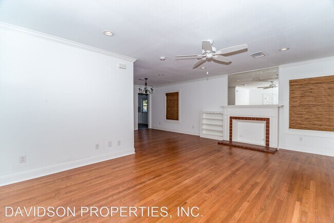 Building Photo - 2 br, 1 bath House - 351 Redwood St