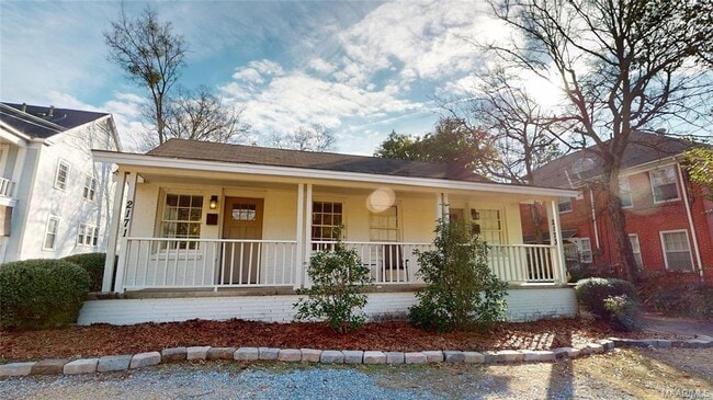 Foto del edificio - 2171 College St