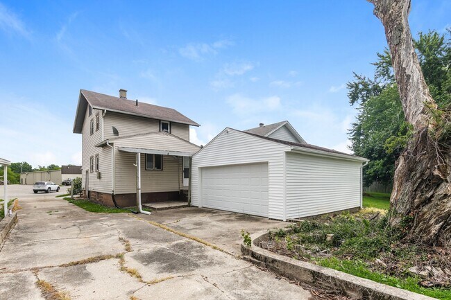 Foto del edificio - Nice 2 Bed 1 Bath Single Family Home!