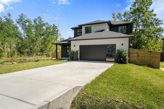 Building Photo - 709 Springwood Dr