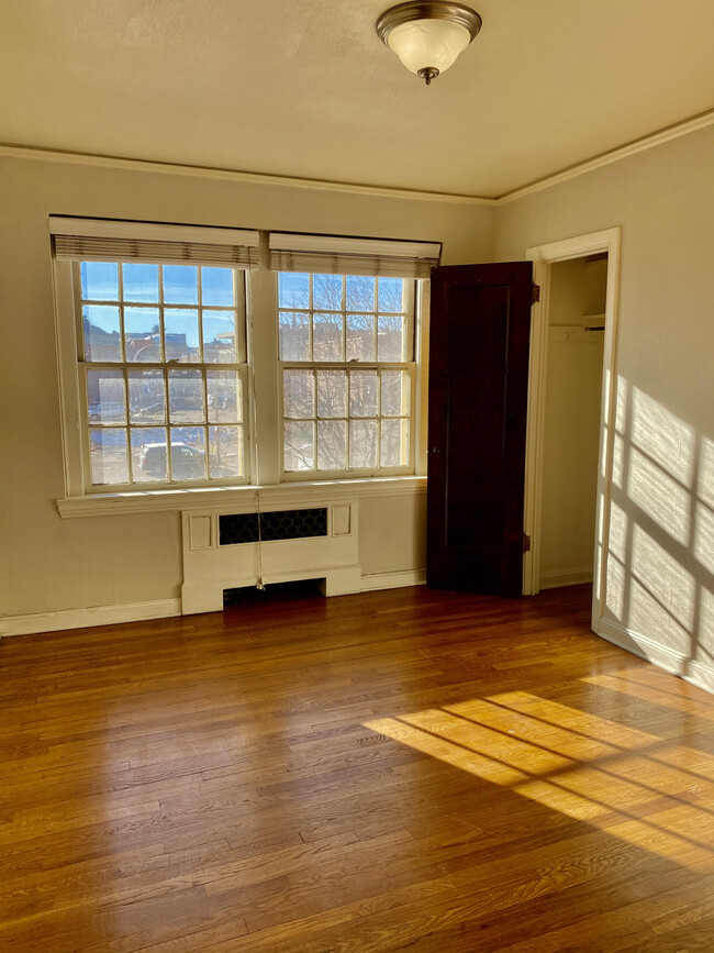 Bedroom - Grosvenor Arms Apartments