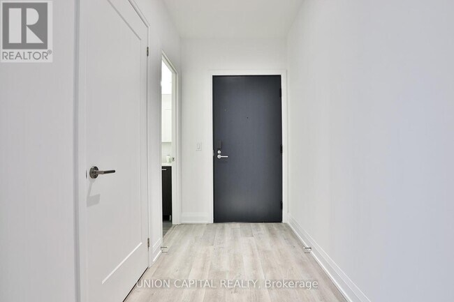 Photo du bâtiment - 65 Broadway Ave