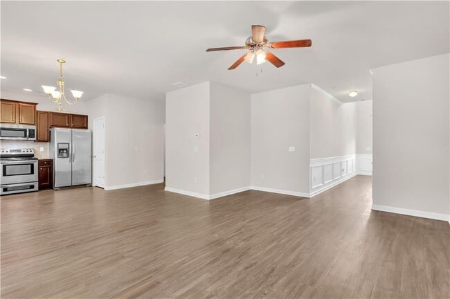 Building Photo - 4488 Ravenwood Dr