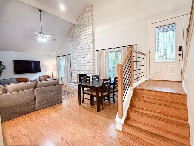 Foto del edificio - 29 Pinewood Forest Ct