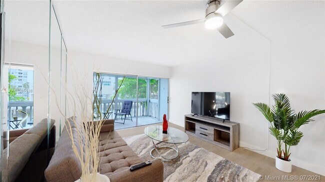 Foto del edificio - 450 Paradise Isle Blvd