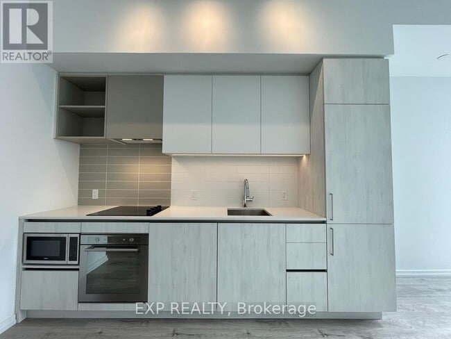 Building Photo - 1000 Portage Pkwy