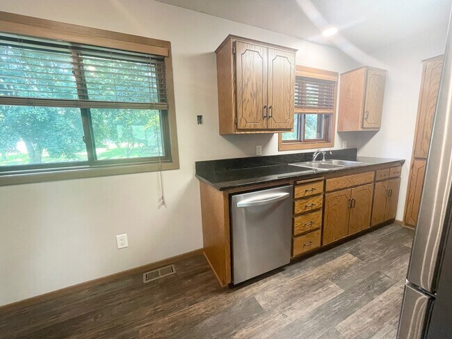 Foto del edificio - 312 11th Ave SE