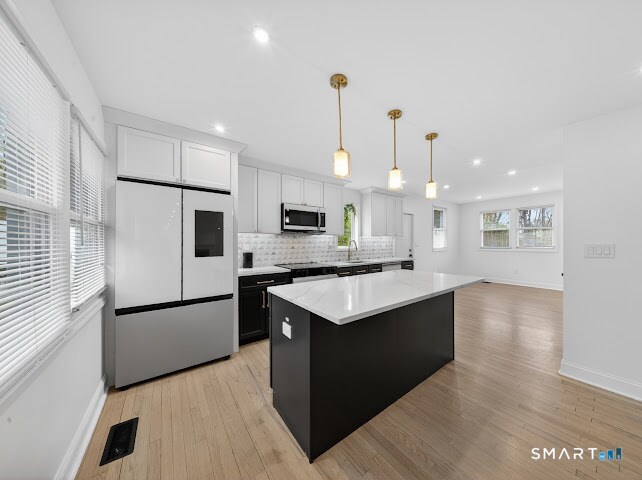 Foto del edificio - 20 Oakridge Rd
