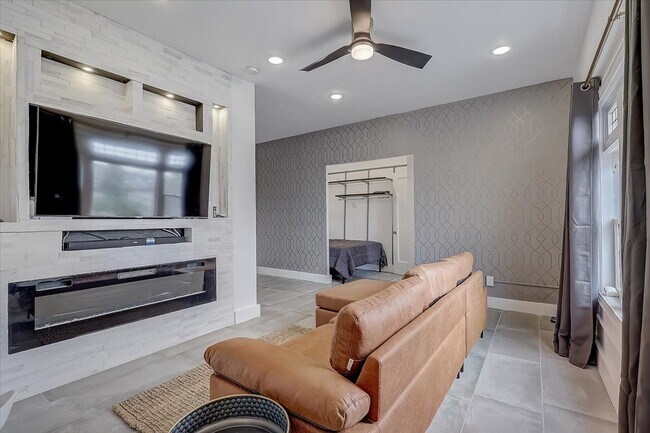 Sala de estar - 1030 E Ocean Blvd