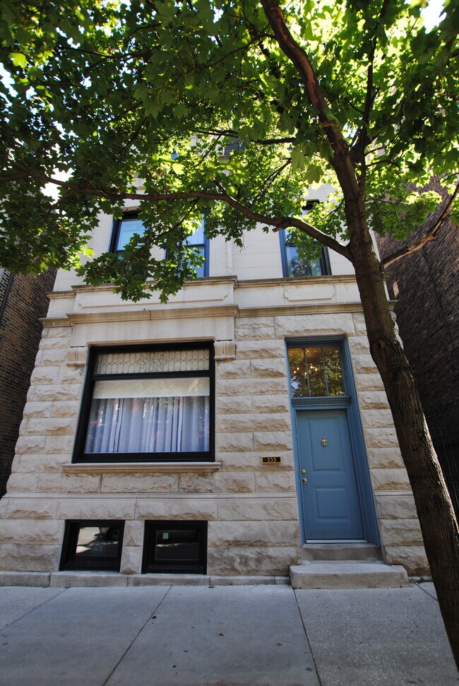 Foto del edificio - 535 W Wrightwood Ave
