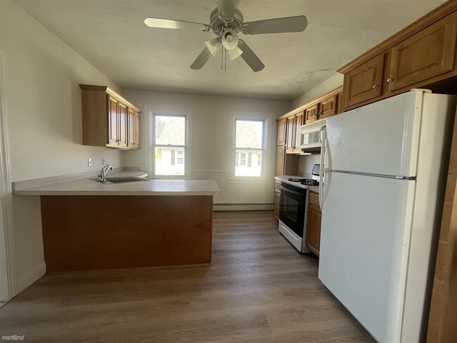 Building Photo - 2 br, 2 bath House - 515 Middle Hwy Apt 2