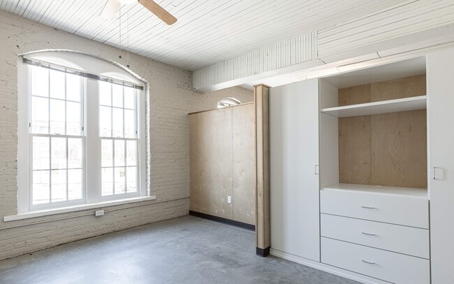 Building Photo - Wheelhouse Lofts