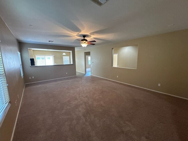 Building Photo - Red Rock Home