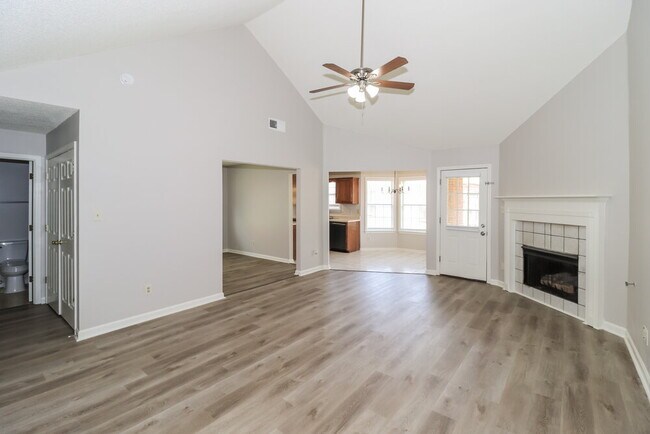 Building Photo - 6888 Skylar Mill Ave