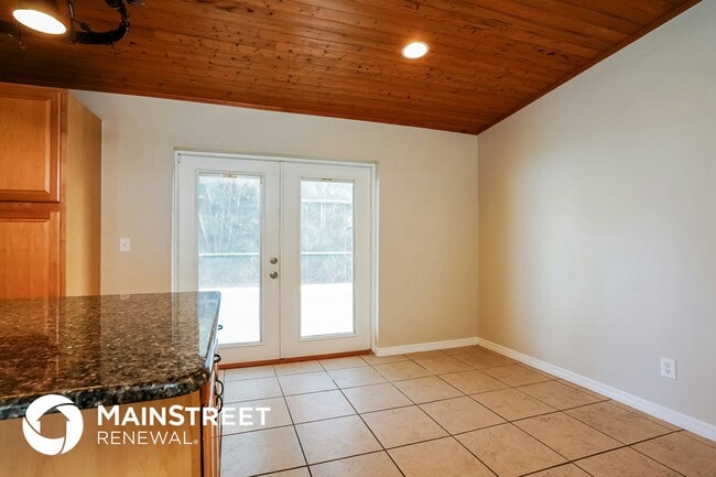 Foto del edificio - 15860 Willoughby Ln