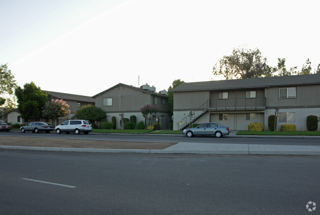 Building Photo - Sunrise Meadows