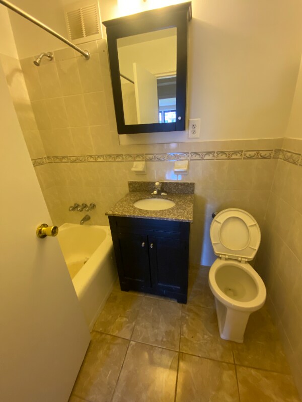 Foto del edificio - 133-45-145 41st Ave