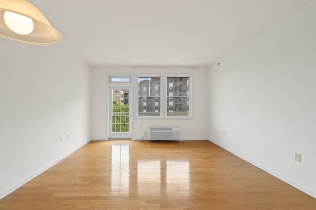 Building Photo - 4 Constellation Pl