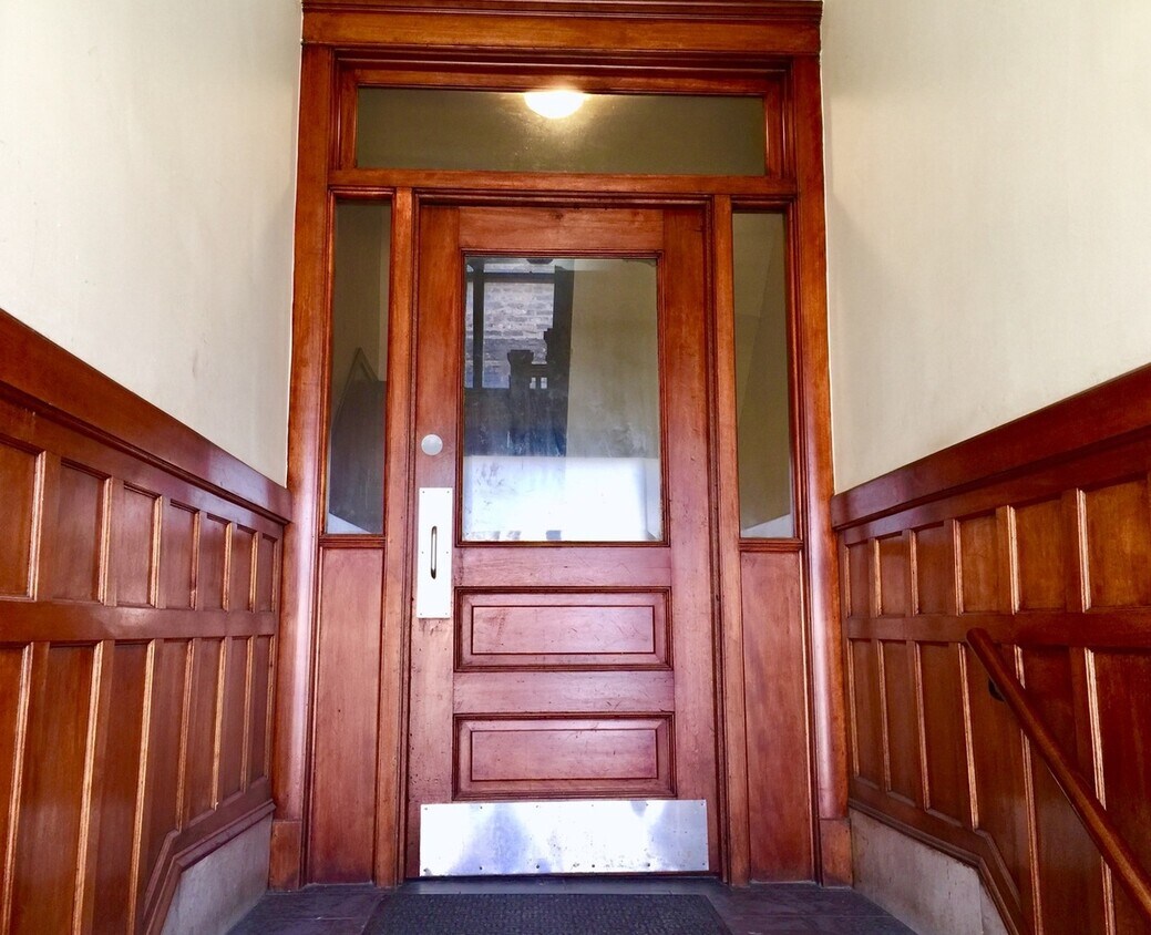 Front entry - 751 E 73rd St