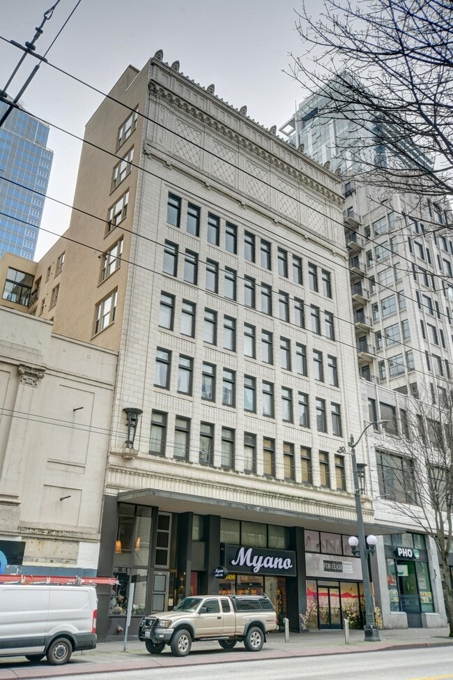Building Photo - 1519 3rd Ave