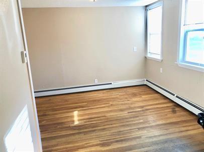 Building Photo - 20 Lilac St