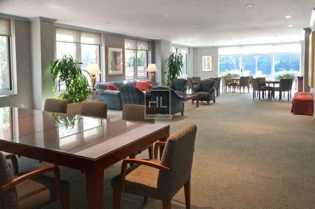 Foto del edificio - 240 E 39th St