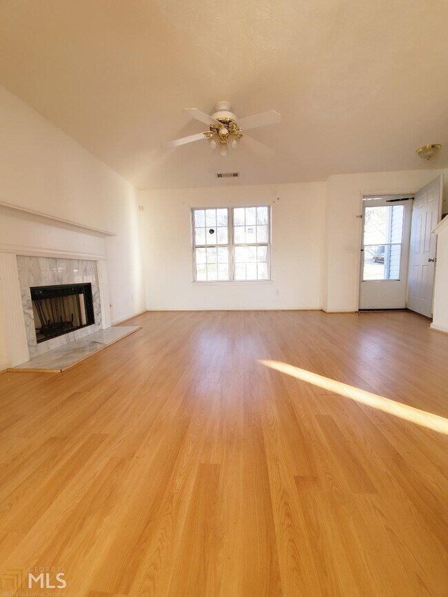 Building Photo - 982 Sugar Oak Ln