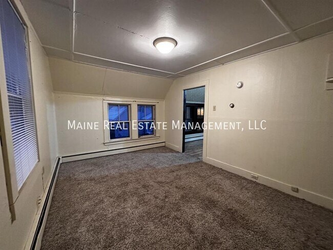 Building Photo - 8 County Rd