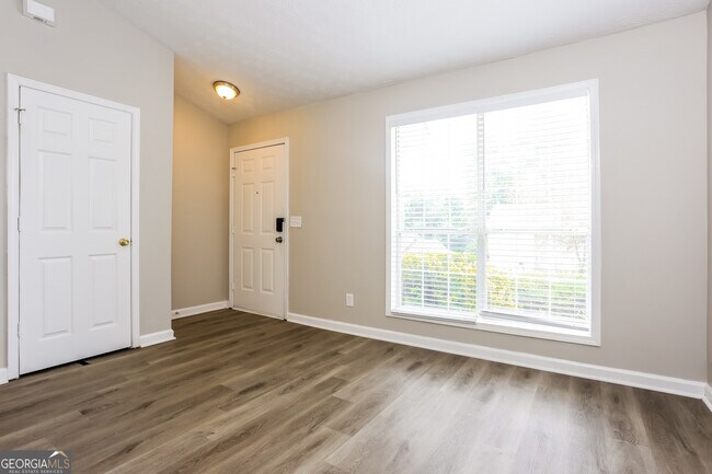 Building Photo - 4150 Riverbank Ct