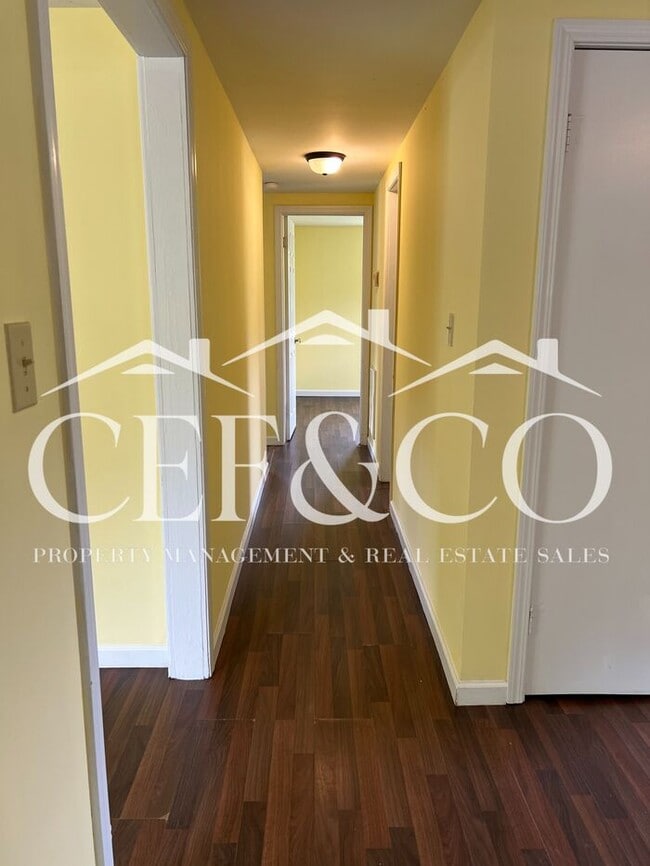 Foto del edificio - For Rent – 3 Bedroom, 1 Bathroom All-Elect...