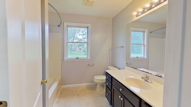 Building Photo - 212 Ark Dr