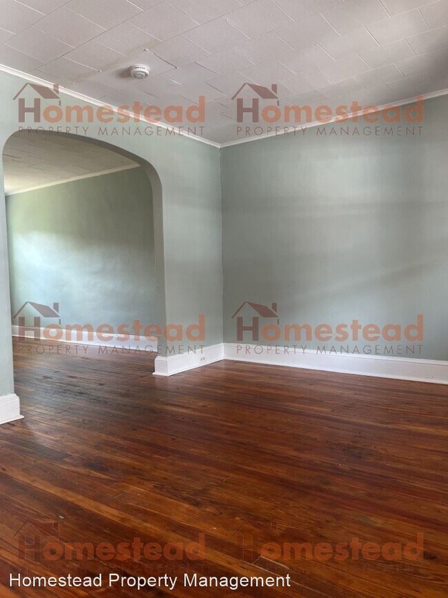 Foto del edificio - 3 br, 1 bath House - 437 Darby Ter