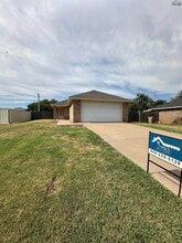 Building Photo - 4314 Grandview W