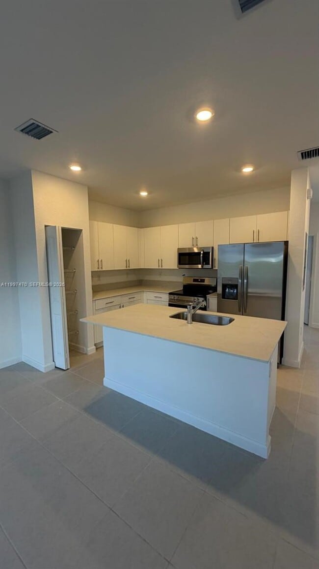 Foto del edificio - 1077 NW 2nd Ter