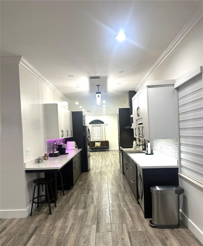 Building Photo - Southwest 3rd Street, Miami, FL 33184 - 4 BR 3 BA single-family home