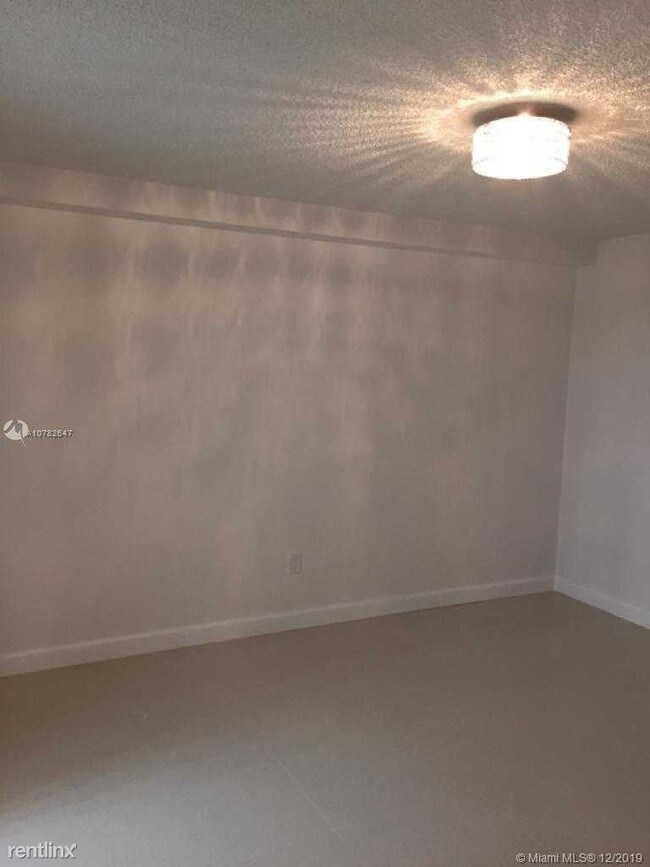 Building Photo - 2 br, 2 bath Condo - 10661 SW 108th Ave 3D