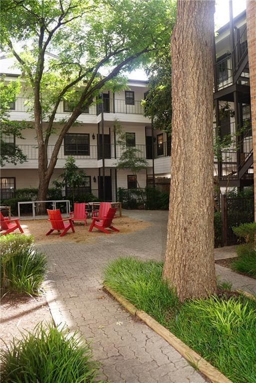 Foto del edificio - 203 E 31st St